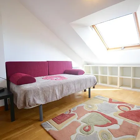 Holiday home Adosado Con Piscina En