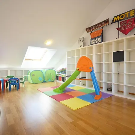Adosado Con Piscina En Holiday home Pontevedra