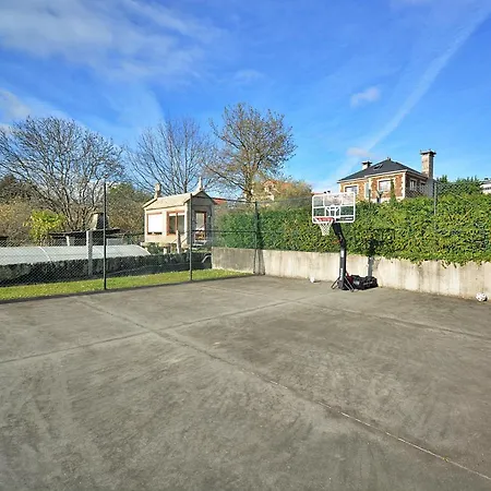 Adosado Con Piscina En Pontevedra