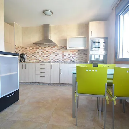 Holiday home Adosado Con Piscina En
